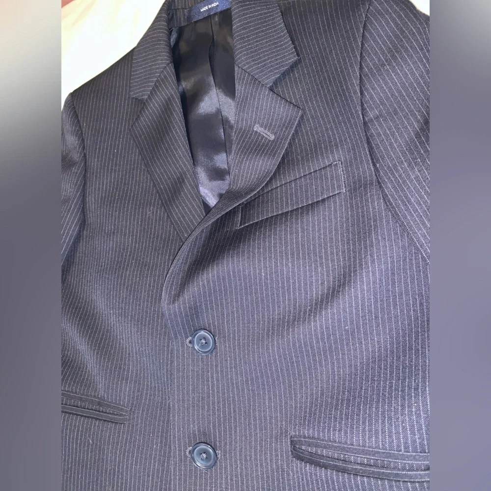 Lord & Taylor boys navy Pinstripe Blazer 2 button